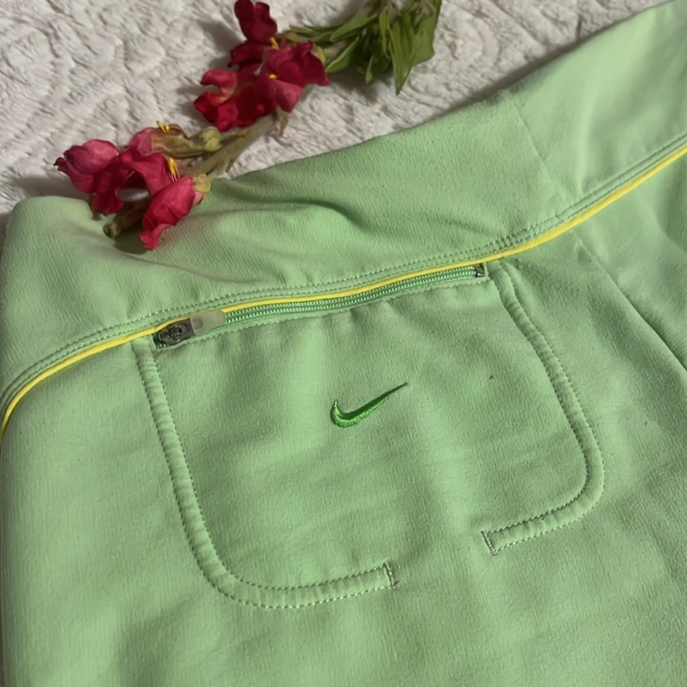 NIKE FIT DRY SHORTS SIZE 8-10